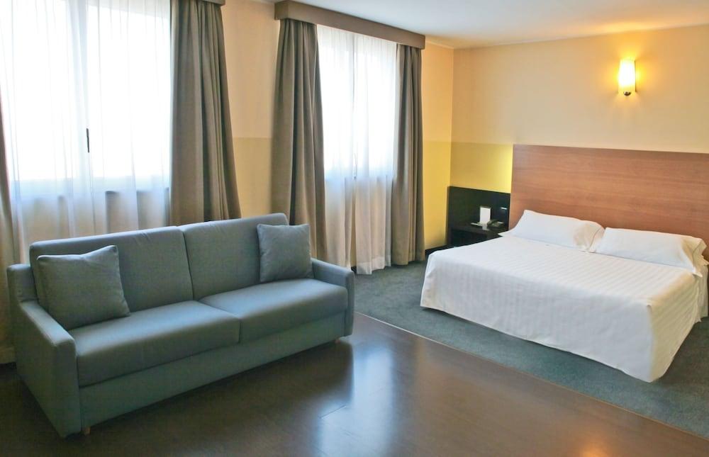 B&B Hotel Milano Cologno Studios Cologno Monzese Exterior foto