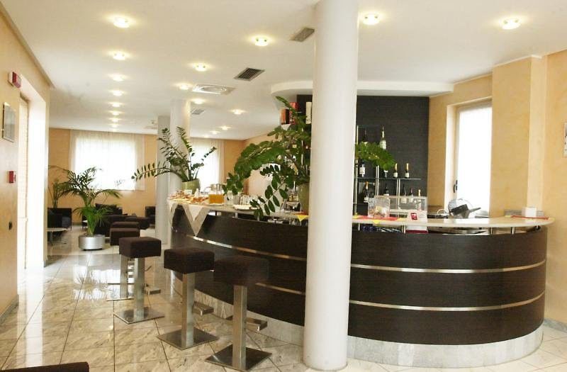 B&B Hotel Milano Cologno Studios Cologno Monzese Restaurant foto
