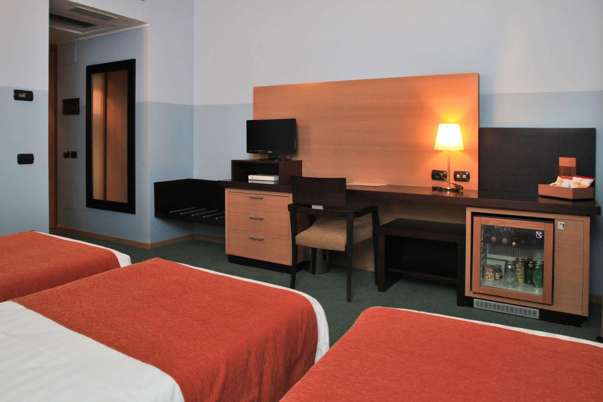 B&B Hotel Milano Cologno Studios Cologno Monzese Exterior foto